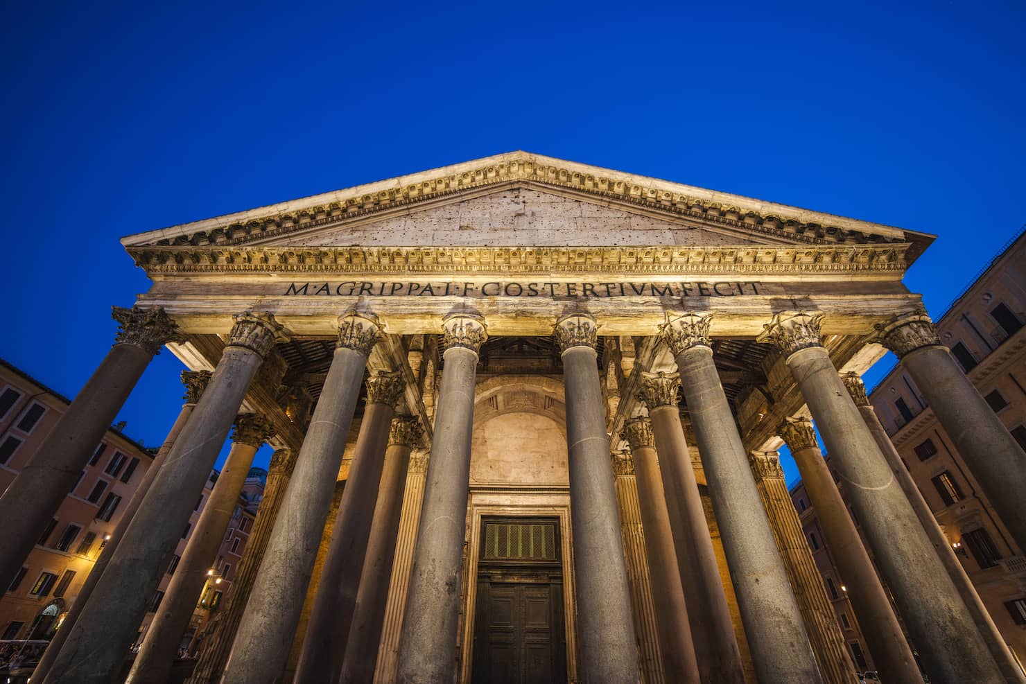 pantheon exterior colonnade